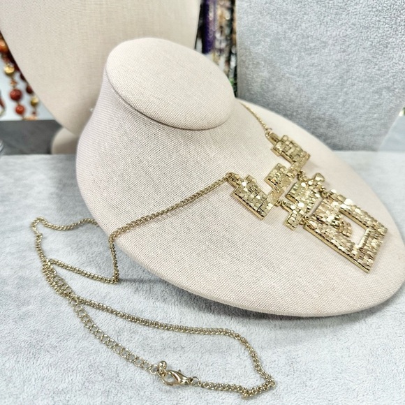 Vintage Gold Tone Mesh Large Run Way Statement Long Necklace - Picture 3 of 4